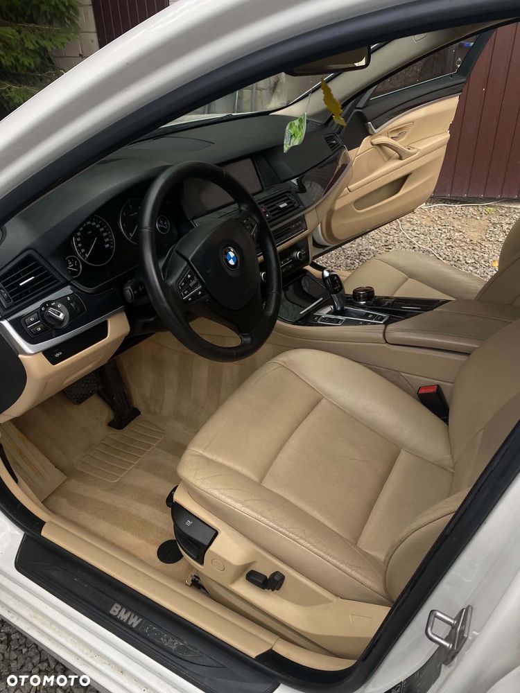 BMW Seria 5 530d xDrive - 6