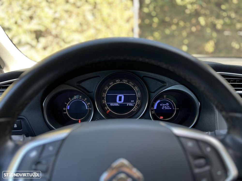 Citroën C4 1.6 BlueHDi Shine - 19