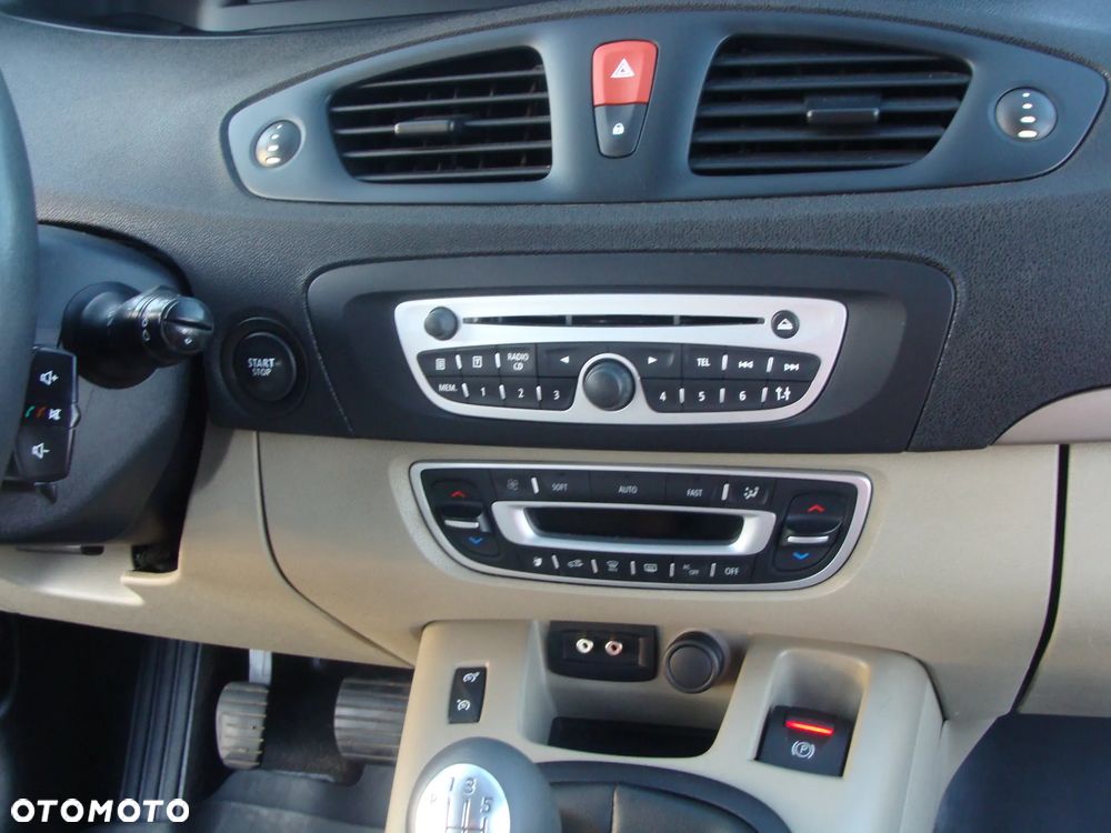 Renault Scenic 1.9 dCi Expression - 19