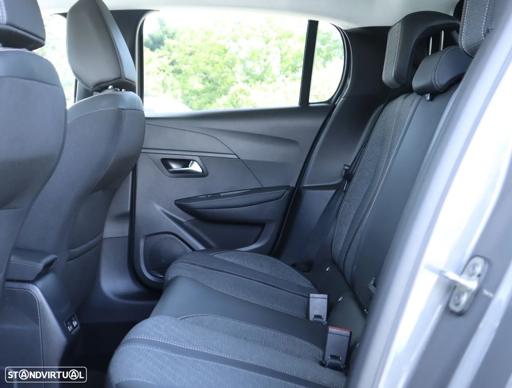 Peugeot 208 1.2 Hybrid Allure e-DCS6 - 23