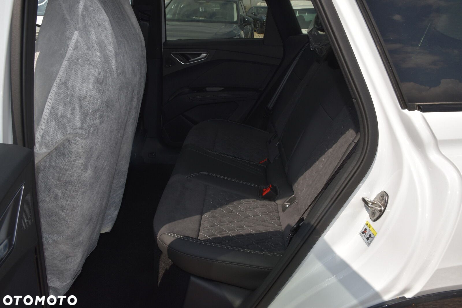 Audi Q4 e-tron - 10