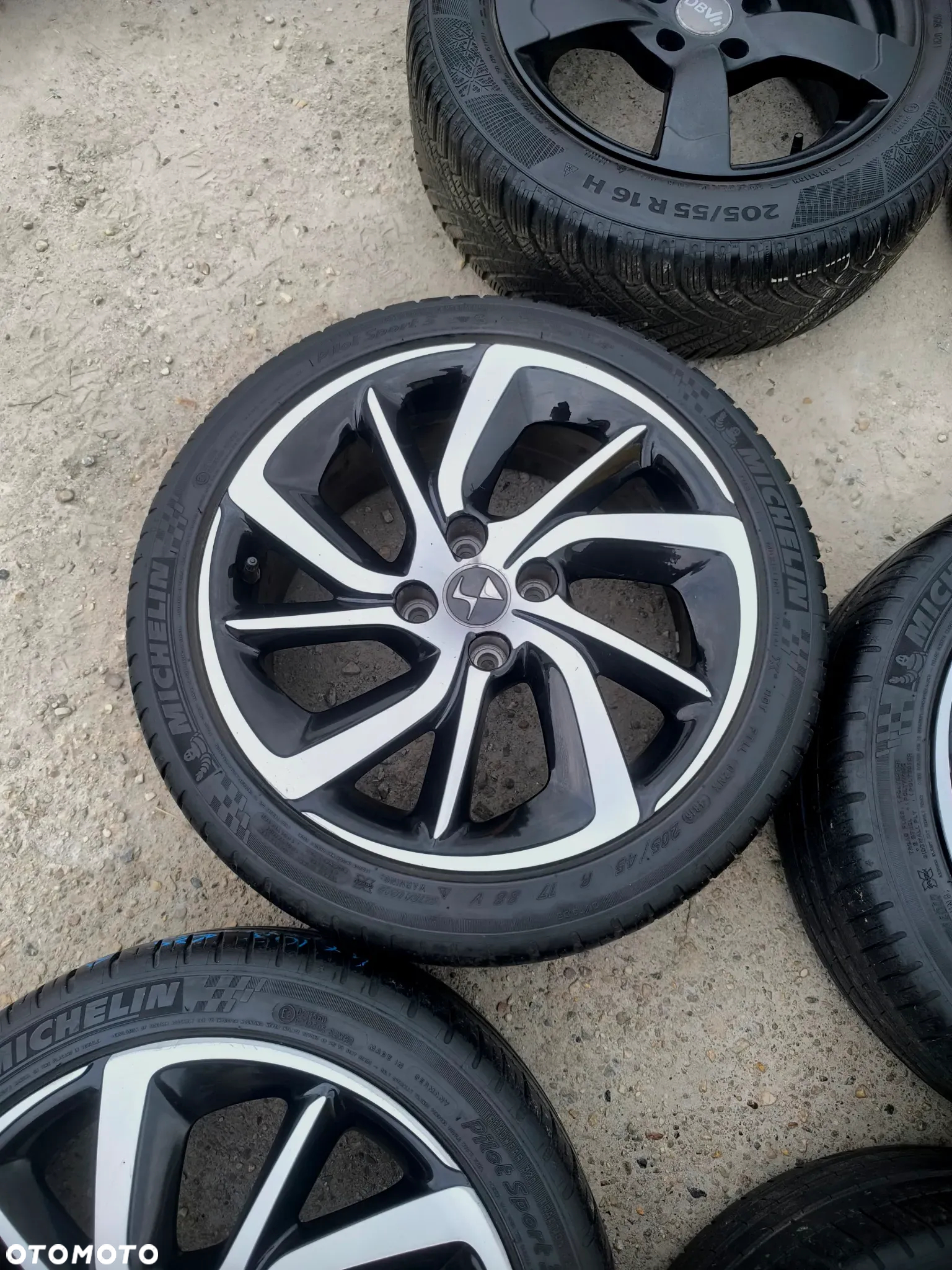4x108 Felgi Aluminiowe Alufelgi 17 Koła Letnie Lato CITROEN C3 AIRCROSS C3 PICASSO C3 PLURIEL DS3 PEUGEOT 208 207 301 6mm Legnica ALU-RAD 205/45 - 7