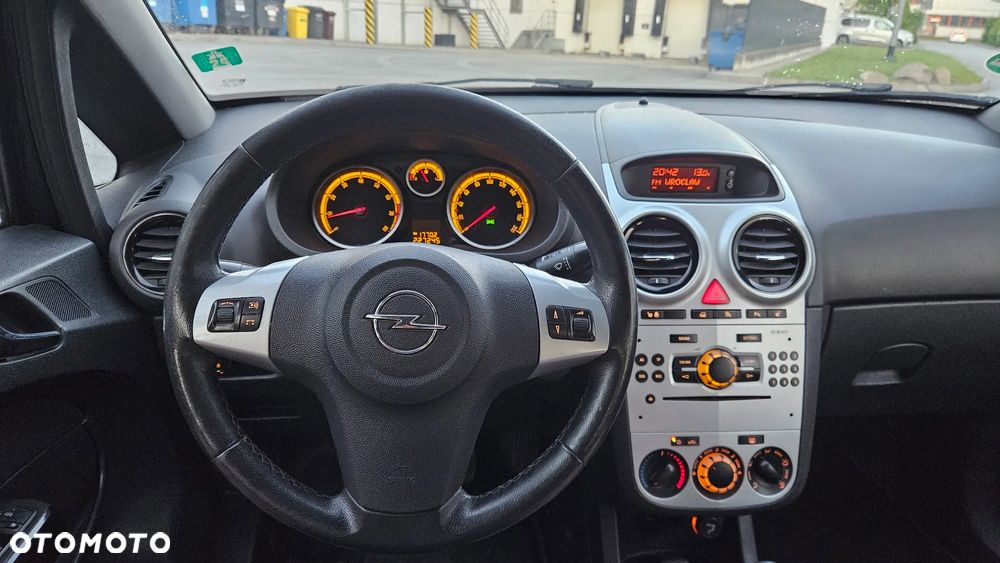 Opel Corsa - 25