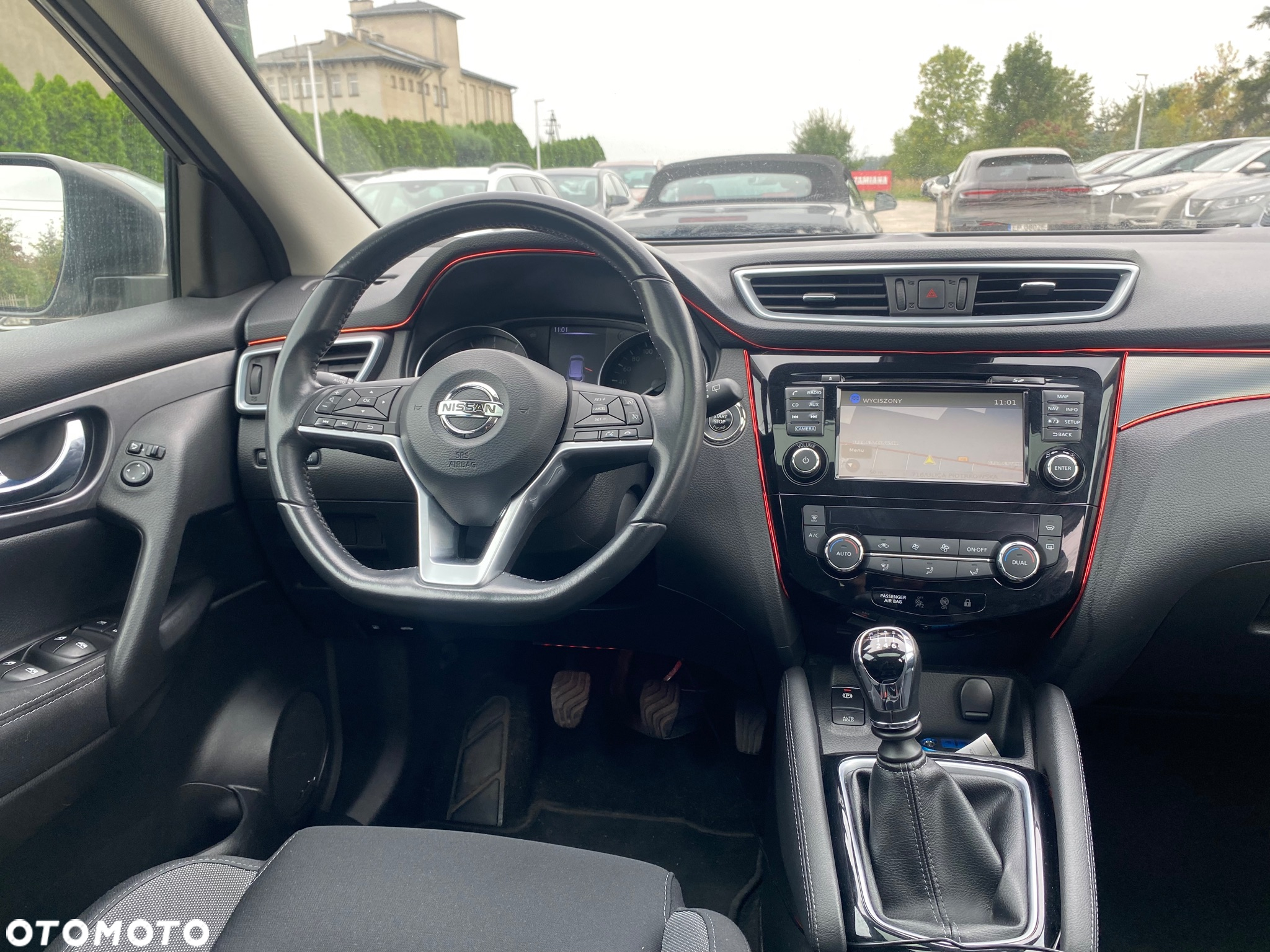 Nissan Qashqai 1.6 DIG-T N-Connecta - 30