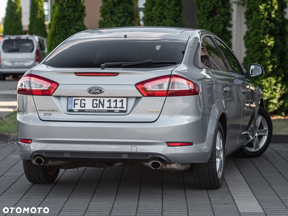 Ford Mondeo - 12