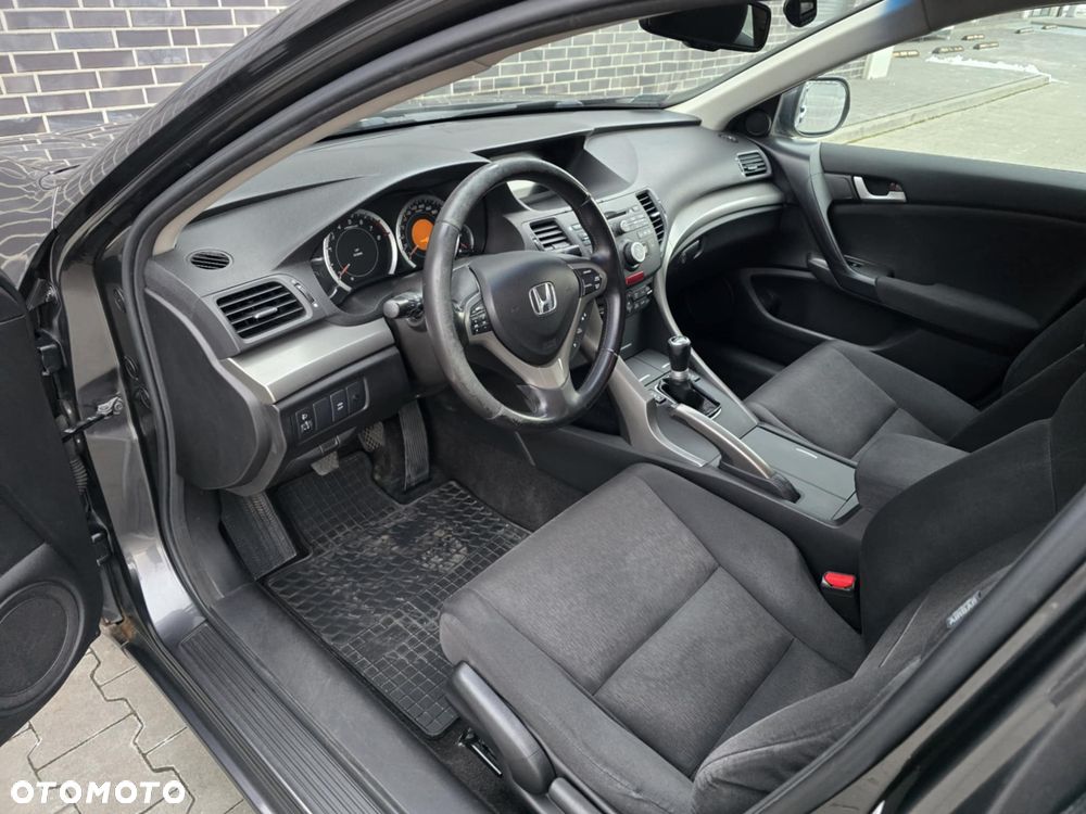 Honda Accord 2.0 Executive - 18
