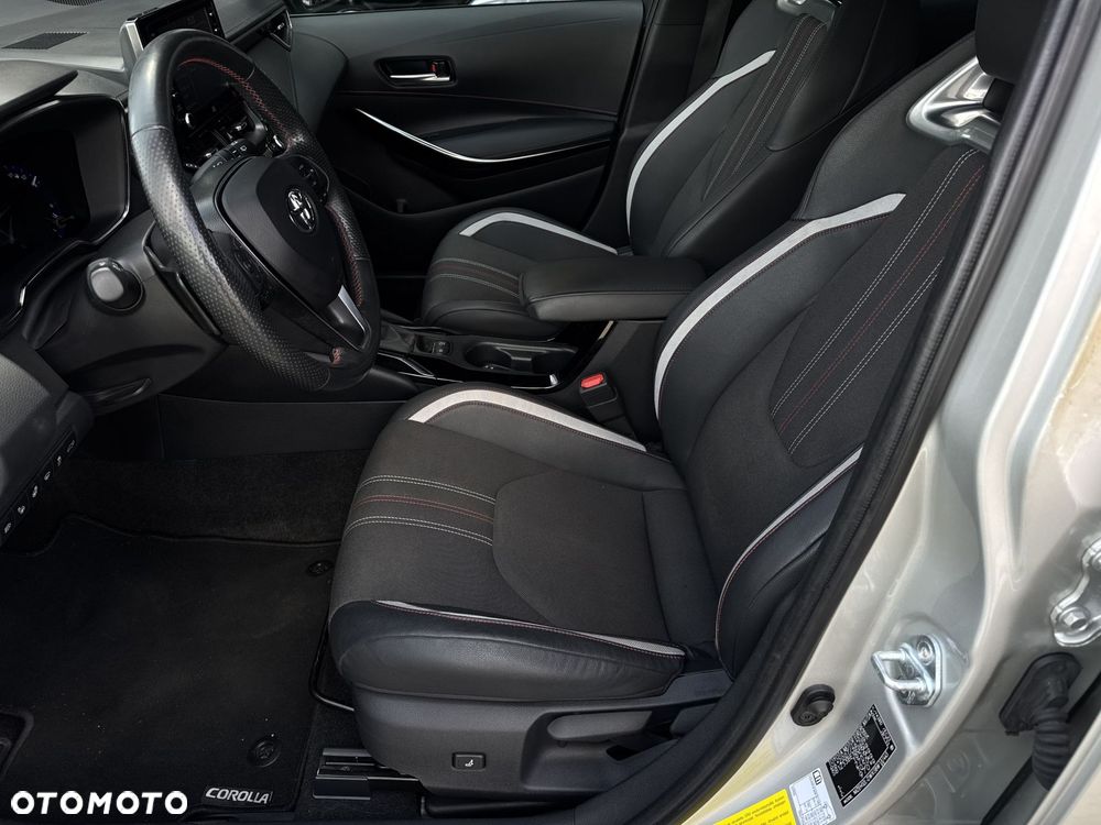 Toyota Corolla 2.0 Hybrid GR Sport - 13