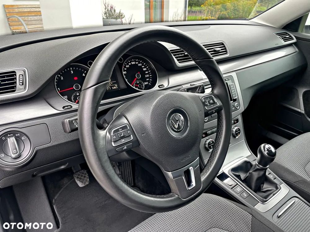 Volkswagen Passat Variant 2.0 TDI BlueMotion Technology Comfortline - 20