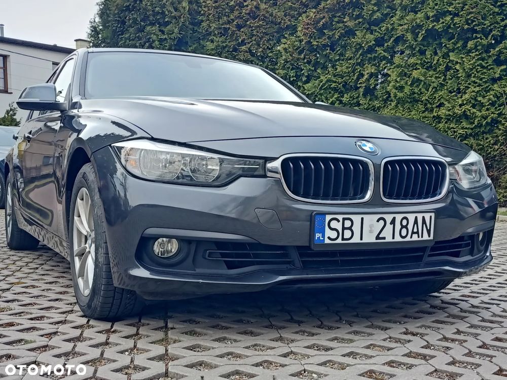 BMW Seria 3 320i xDrive Edition M Sport Shadow - 13