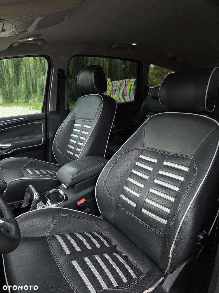 Ford S-Max - 14