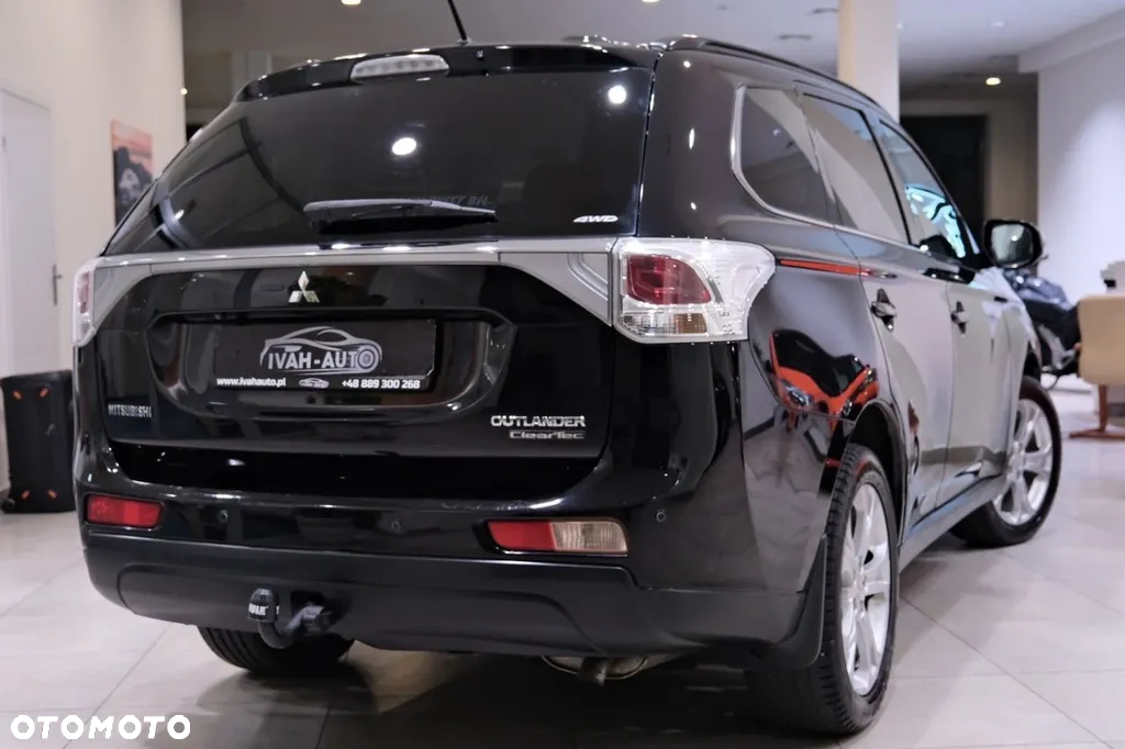 Mitsubishi Outlander 2.2 DI-D 4WD Diamant Edition - 18