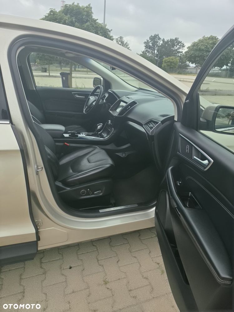 Ford Edge - 8