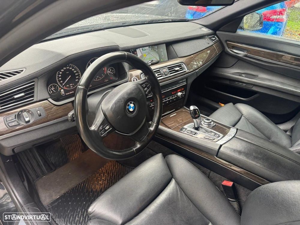 BMW 730 d Pack M - 9
