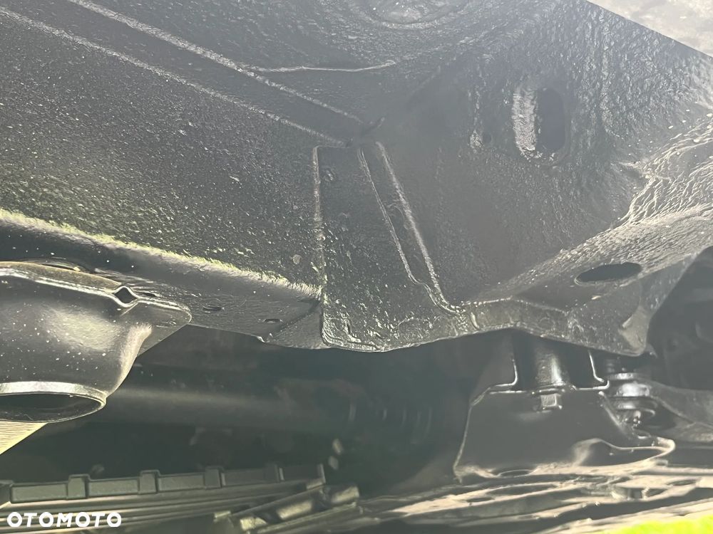 Suzuki Grand Vitara 2.0 - 13