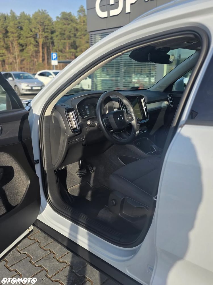 Volvo XC 40 T3 Momentum Pro - 17