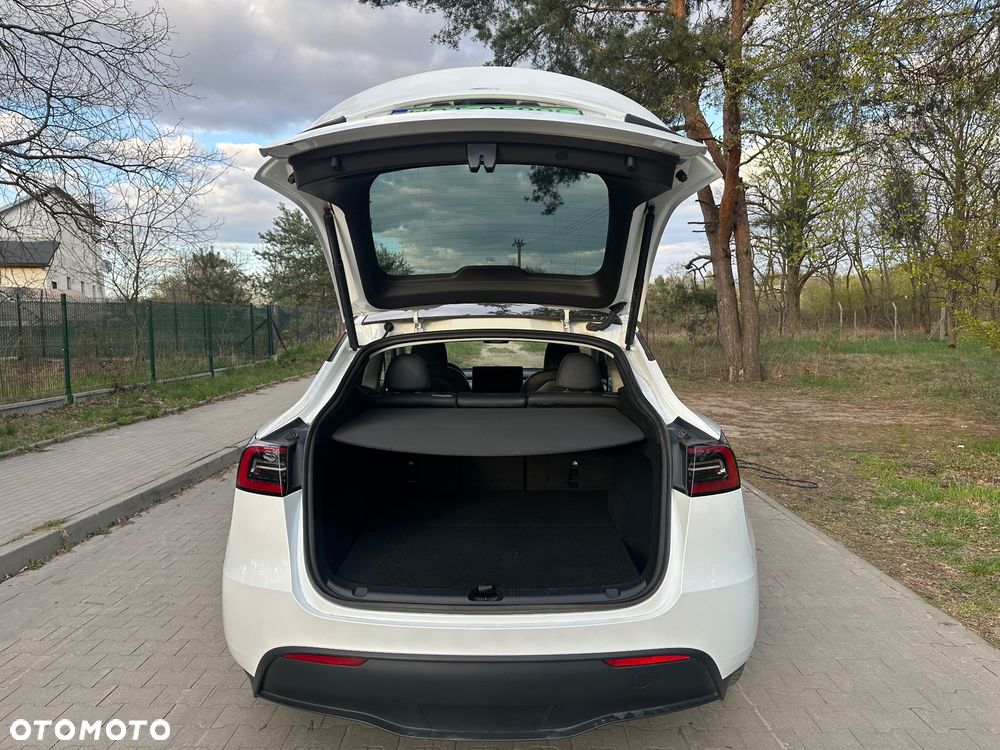 Tesla Model Y 79kWh Long Range RWD - 8