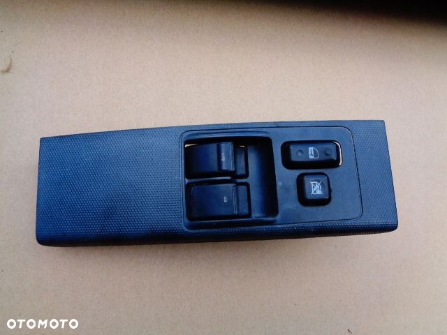PRZEŁĄCZNIK SZYB TOYOTA COROLLA VERSO 03-09 EU - 1