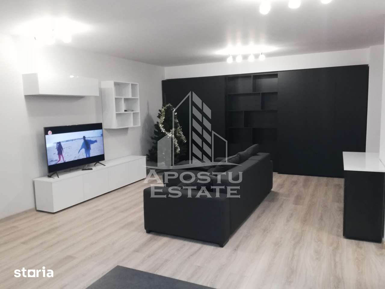 Apartament cu 2 camere, loc de parcare acoperit, zona Aradului — fotografia 1