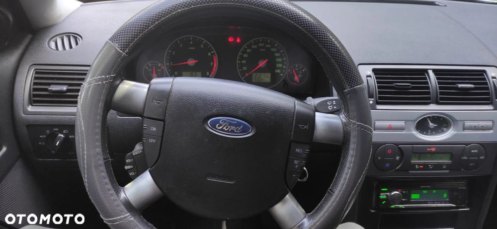 Ford Mondeo 1.8 Silver X - 19