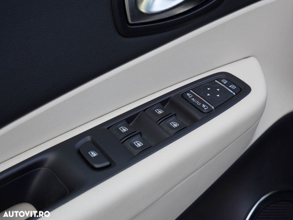 Renault Captur ENERGY TCe EDC Intens - 10
