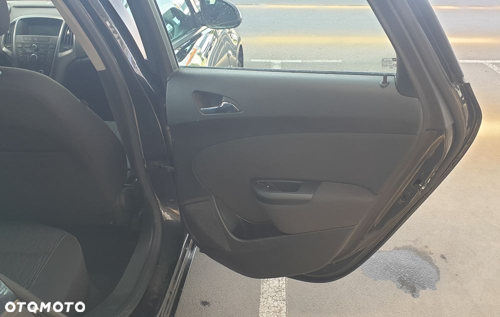 Opel Astra 1.6 CDTI DPF ecoFLEX TourerStart/Stop Exklusiv - 16