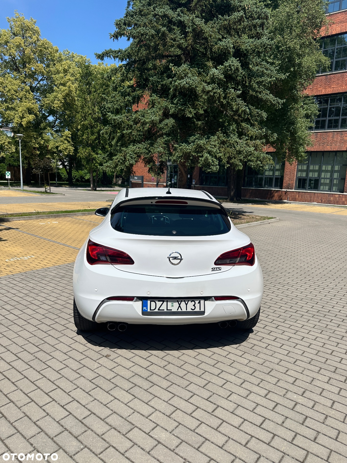 Opel Astra GTC 1.4 Turbo - 5