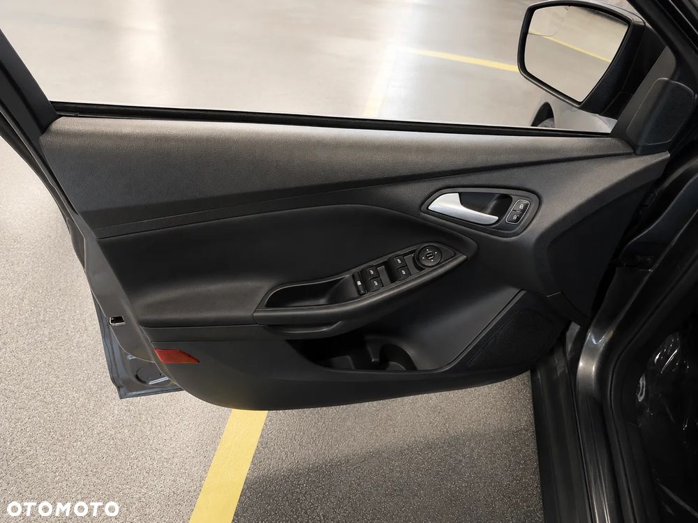 Ford Focus 1.5 EcoBoost Start-Stopp-System Titanium - 10
