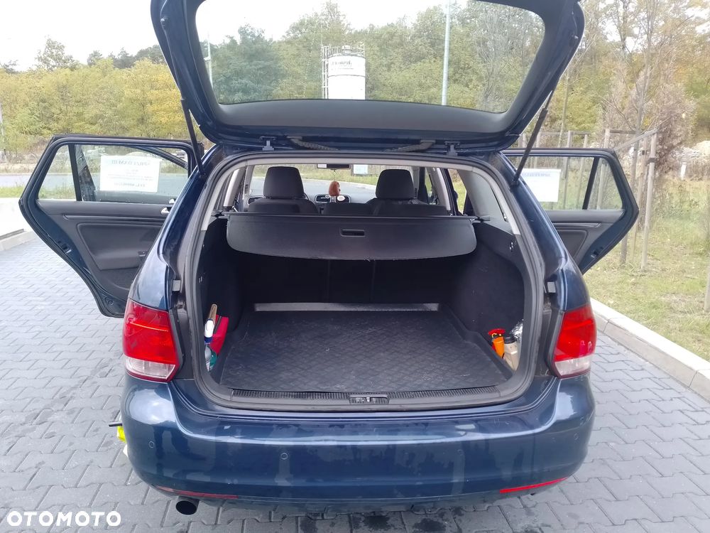 Volkswagen Golf 2010 photo 4
