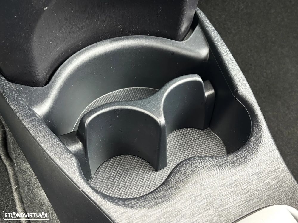 Toyota Yaris 1.5 HSD Comfort+P.Style - 29