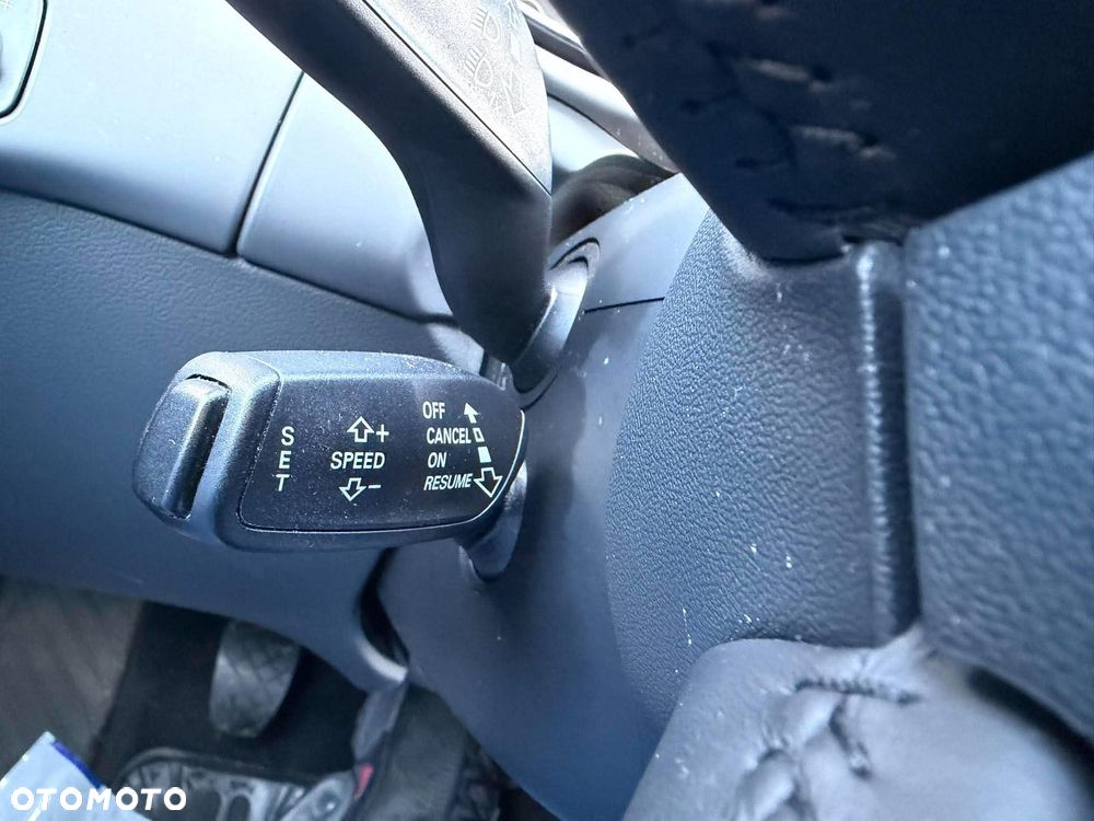 Audi A4 Avant 2.0 TDI DPF Ambiente - 16