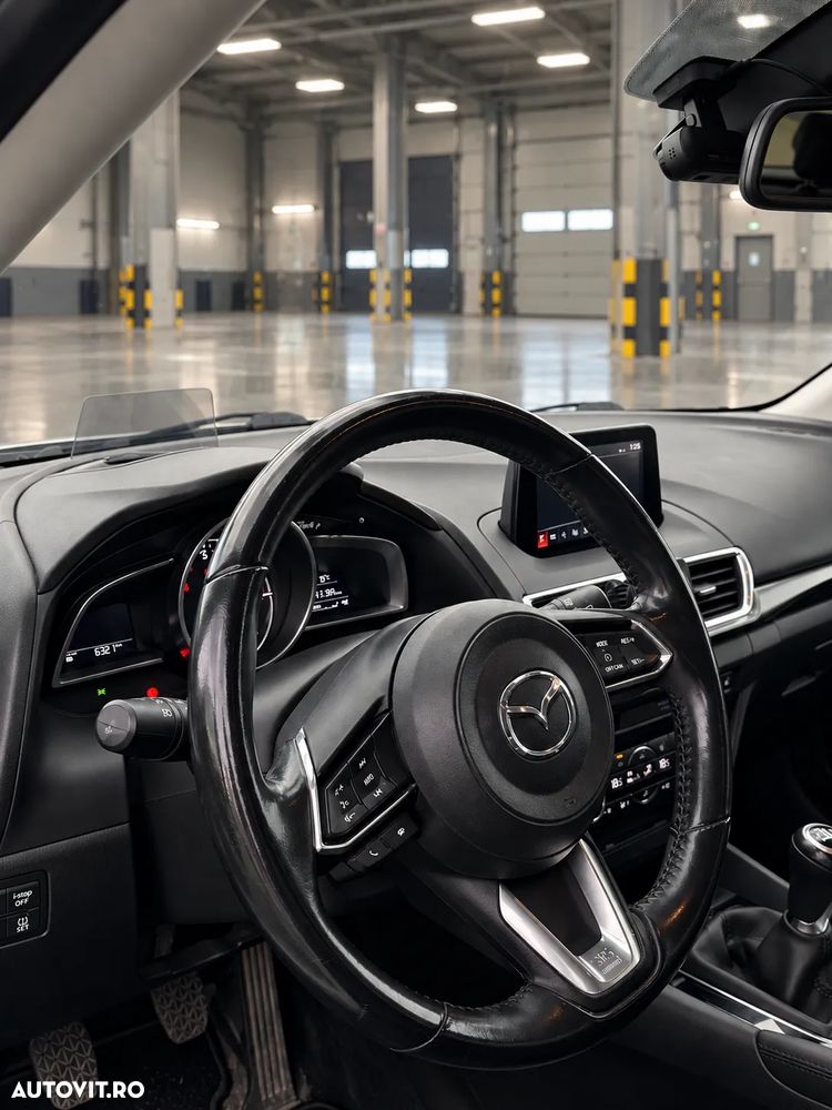 Mazda 3 - 4