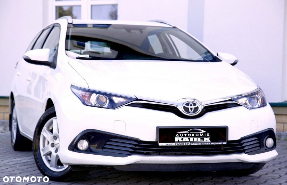 Toyota Auris - 18