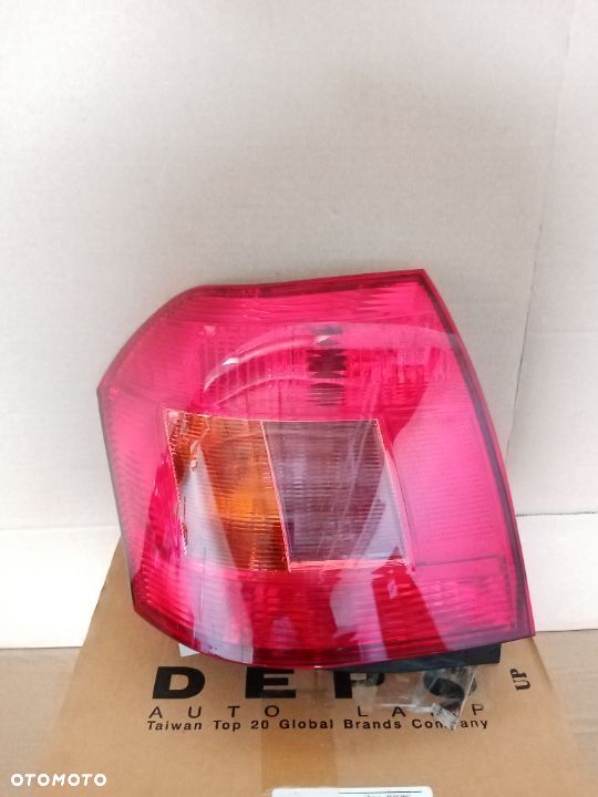 Lampa lewy tył tylna lewa Toyota Corolla E12 HB 3D 5D - 1