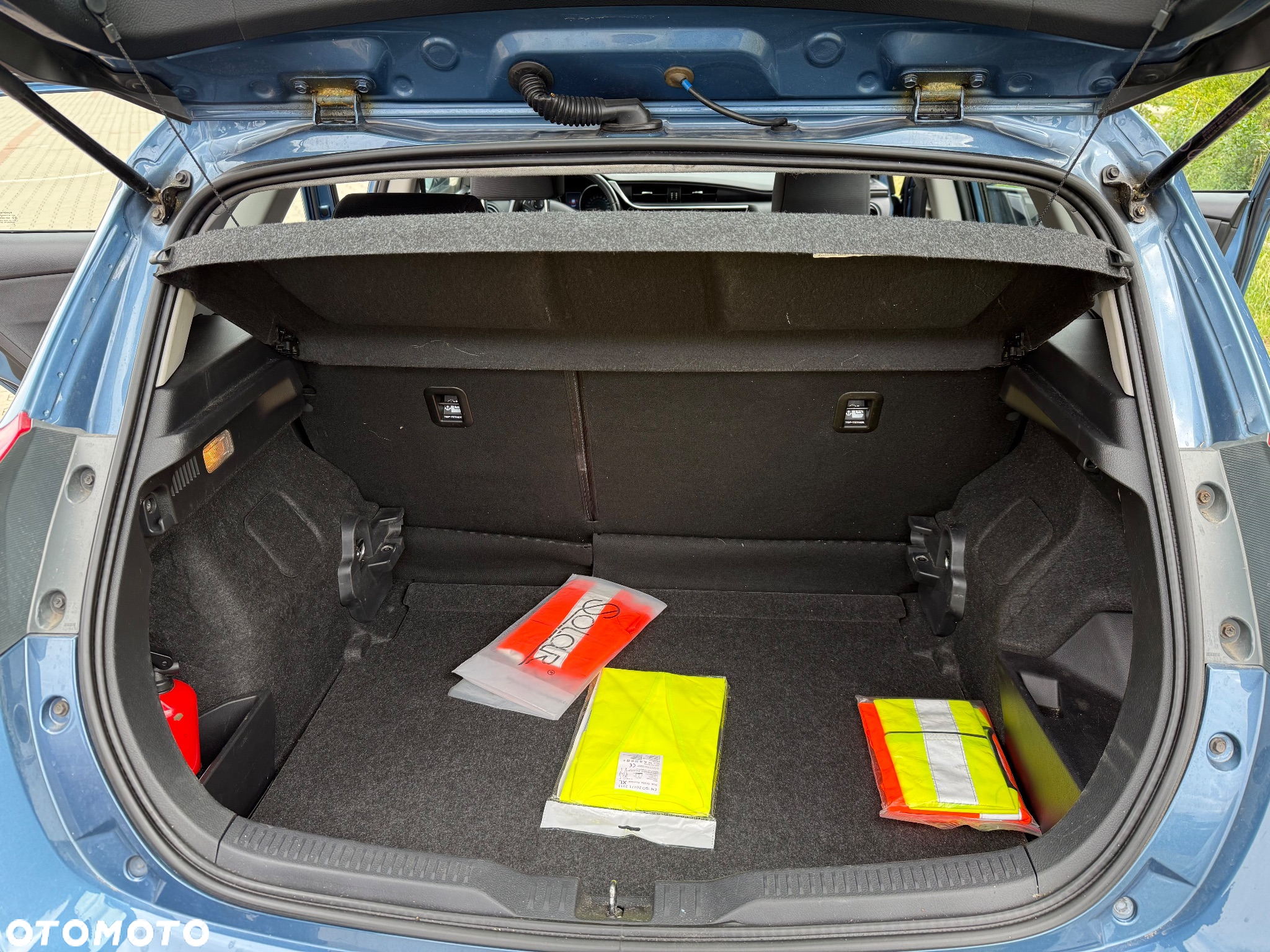 Toyota Auris Hybrid 135 Premium - 37