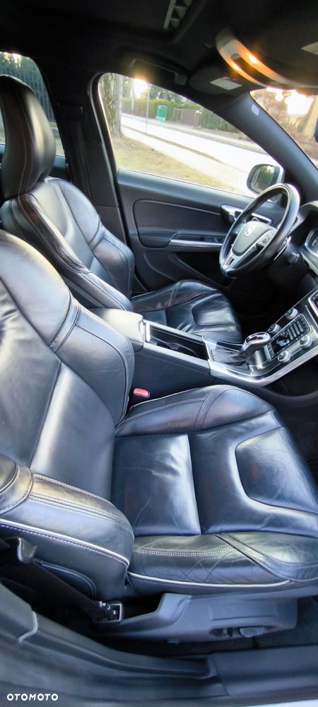 Volvo S60 T5 Geartronic RDesign - 33