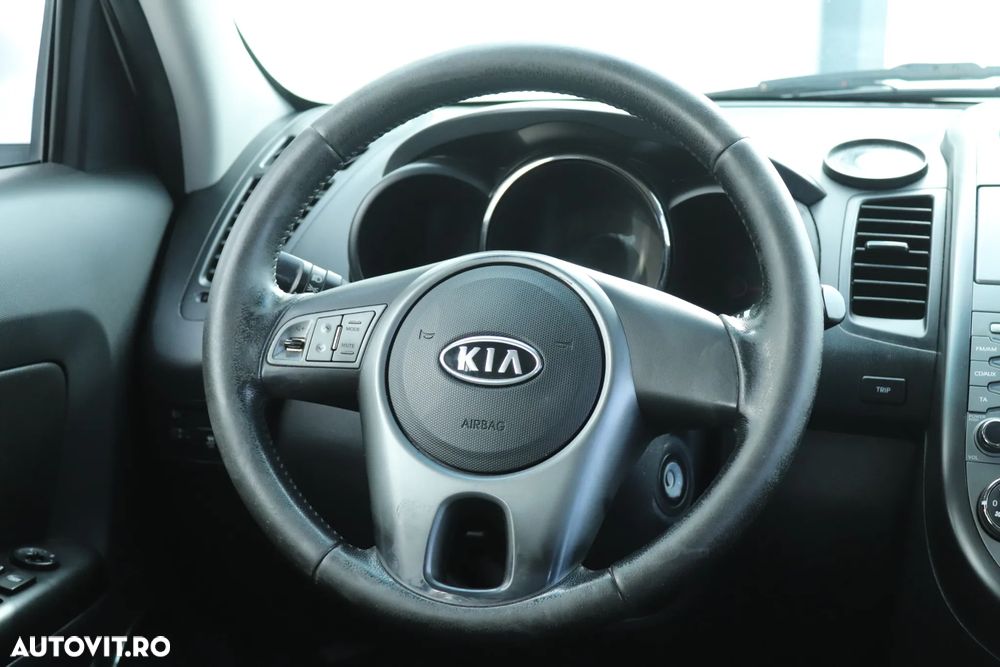 Kia Soul 1.6 DSL Fever - 17