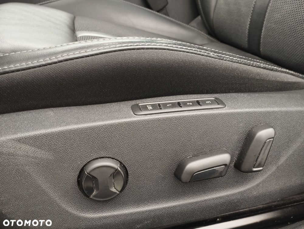 Skoda Octavia 2.0 TDI Style DSG - 11