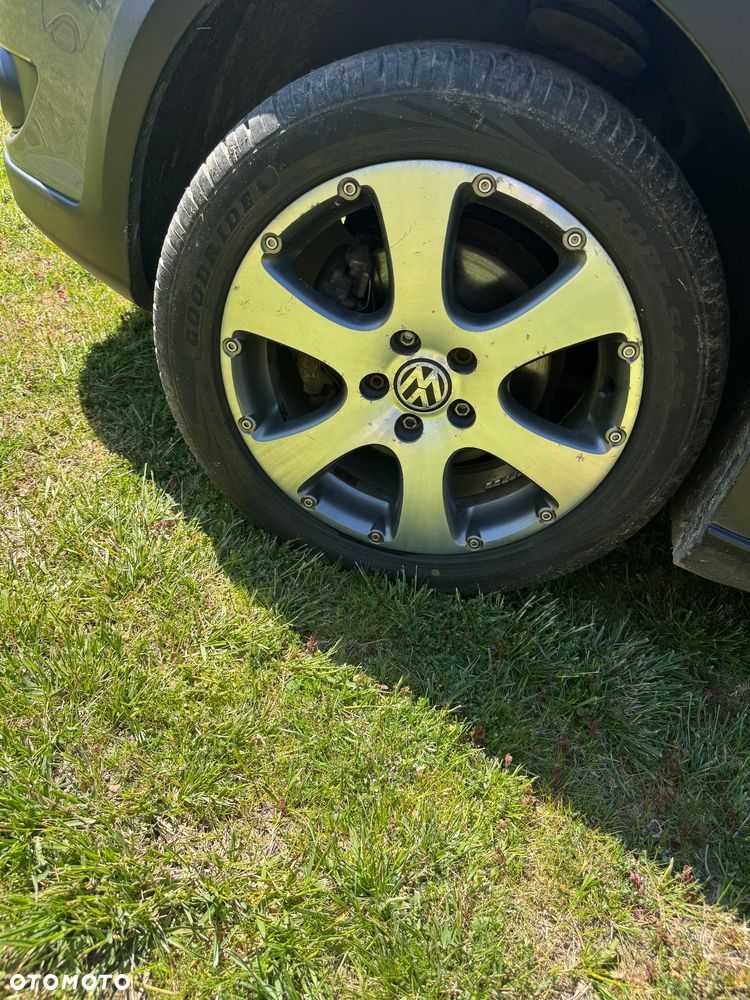 Volkswagen Touran 2.0 TDI DPF Cross - 13