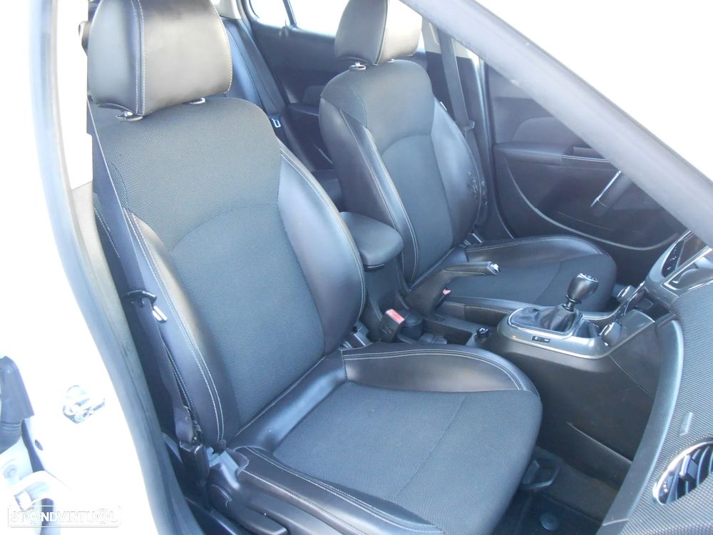 Chevrolet Cruze SW 1.7 VCDi LT - 28