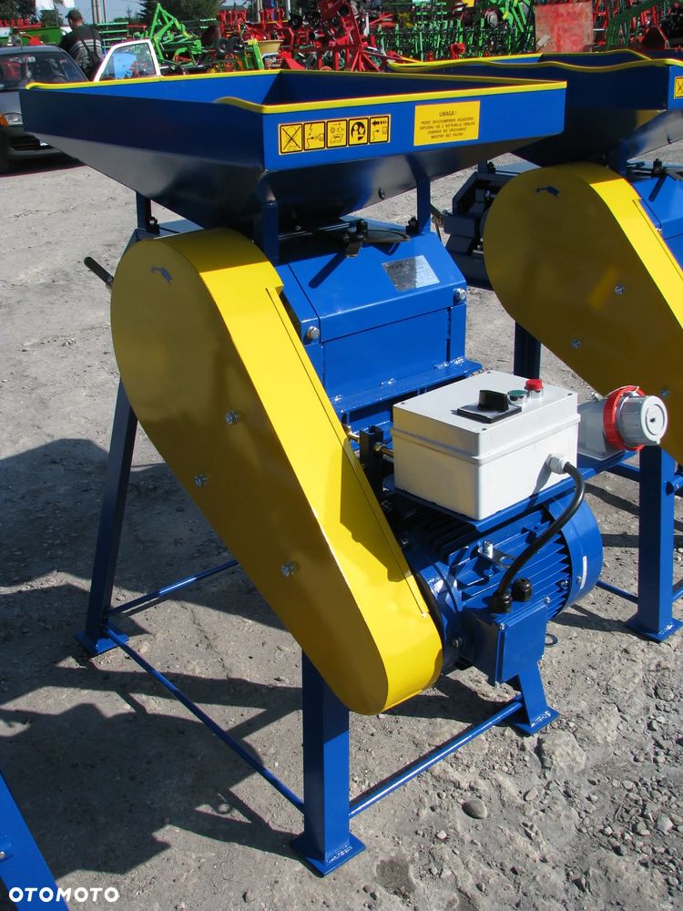 Sipma Śrutownik walcowy, Śrutownik bijakowy, Zgniatacz walcowy do ziarna, Gniotownik, Mieszalnik pasz Twister, H115 PomAugustów, S01/0-S01/1 Adraf, H-962/H-762 Agjat, ZZ 4020 Sipma, Igamet, MS-2000 Bin - 27