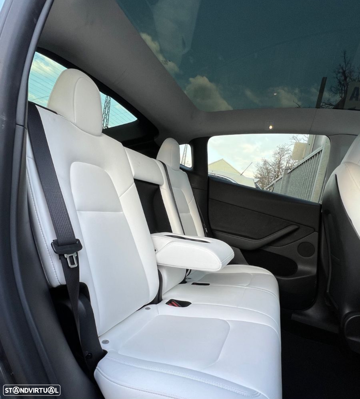 Tesla Model Y Long Range Dual Motor AWD - 7