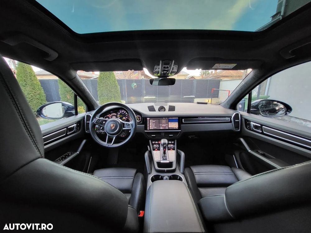 Porsche Cayenne - 9