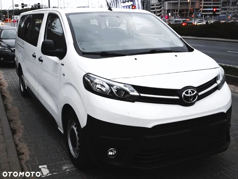 Toyota ProAce Kombi 1.5 D-4D Long 2,7t - 7