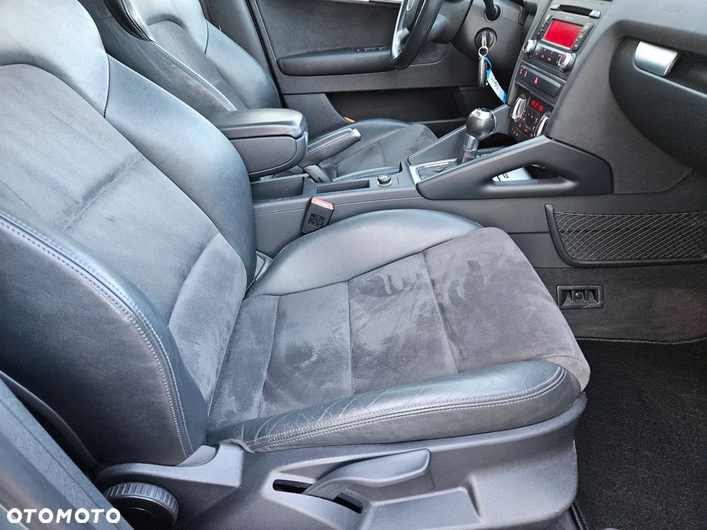 Audi A3 Sportback 1.2 TFSI S tronic S line Sportpaket - 14