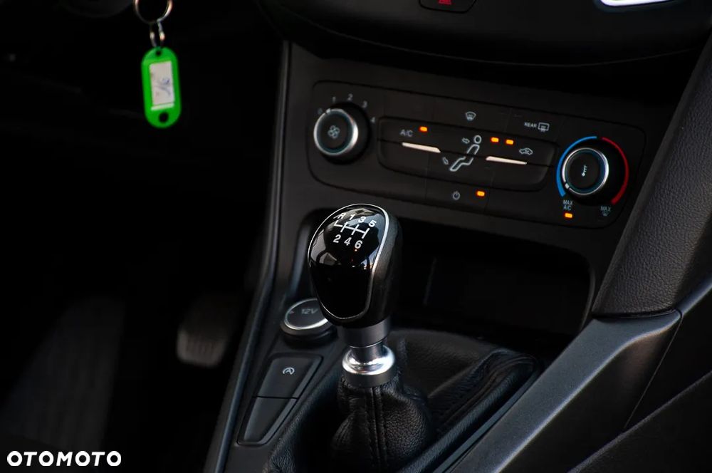Ford Focus - 25