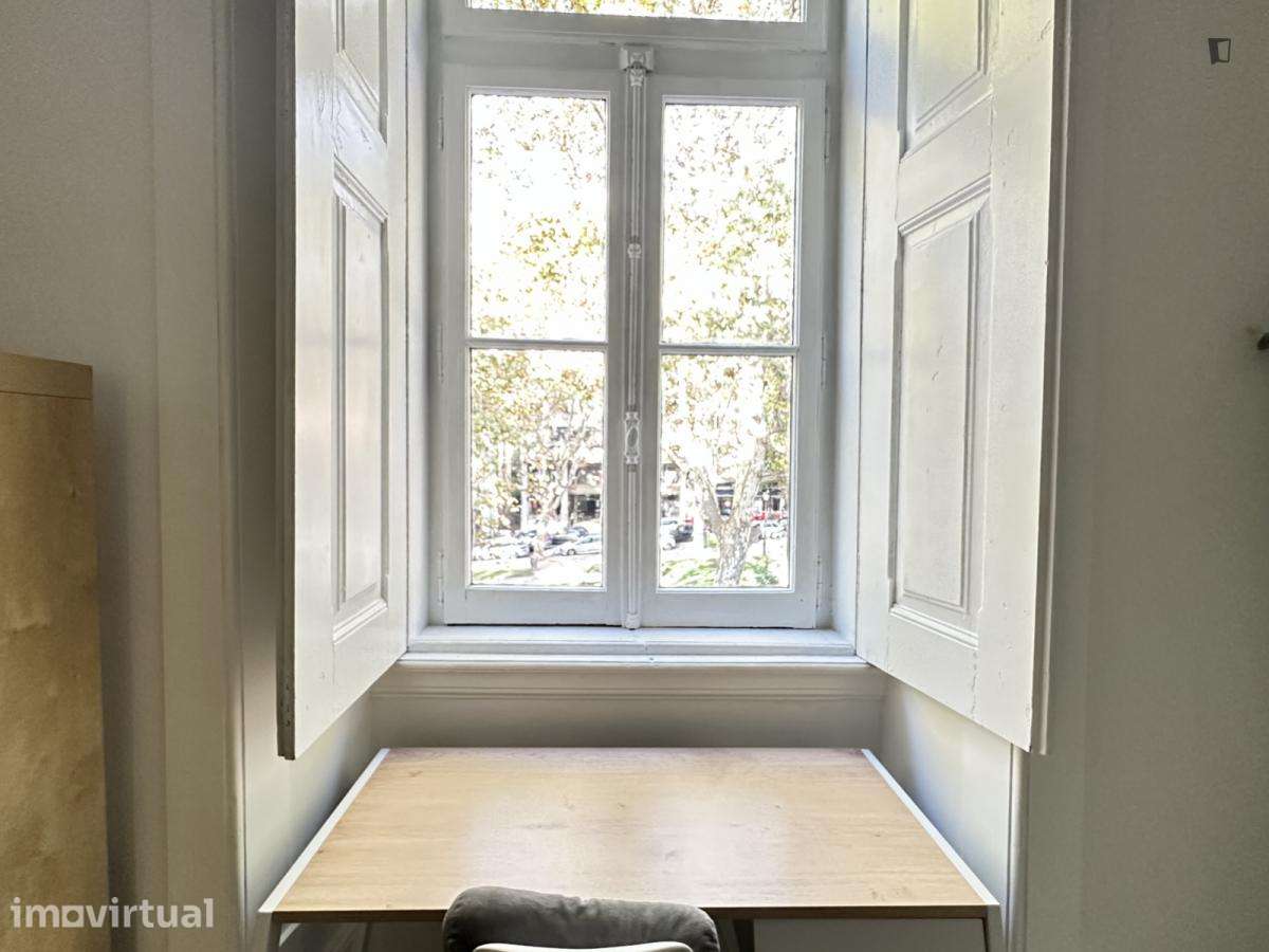 Quarto - localizado em Alta Universitária Coimbra - Grande imagem: 4/11