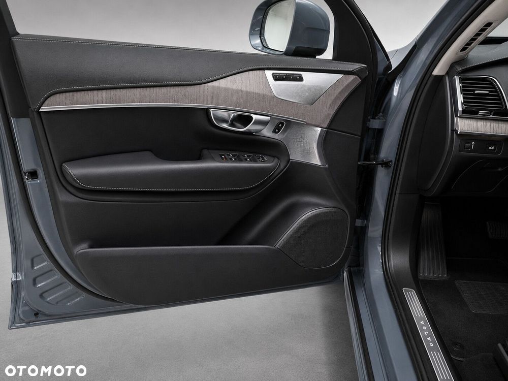 Volvo XC 90 - 12