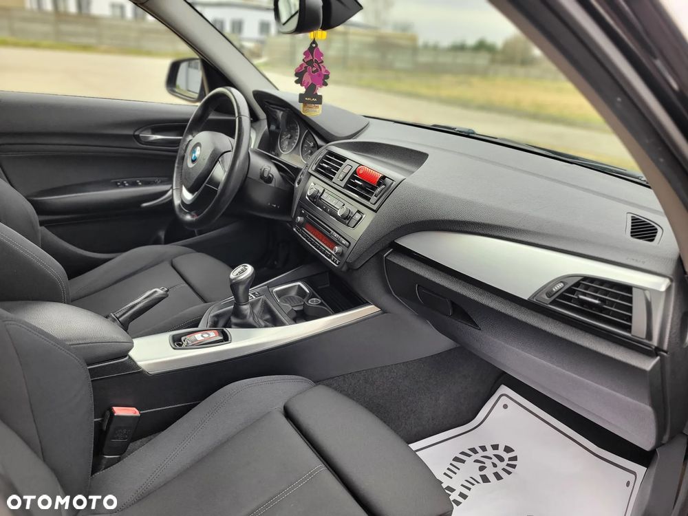 BMW Seria 1 116i Sport Line - 17