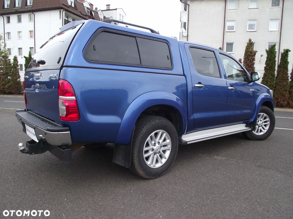 Toyota Hilux 3.0 D-4D Invincible - 8