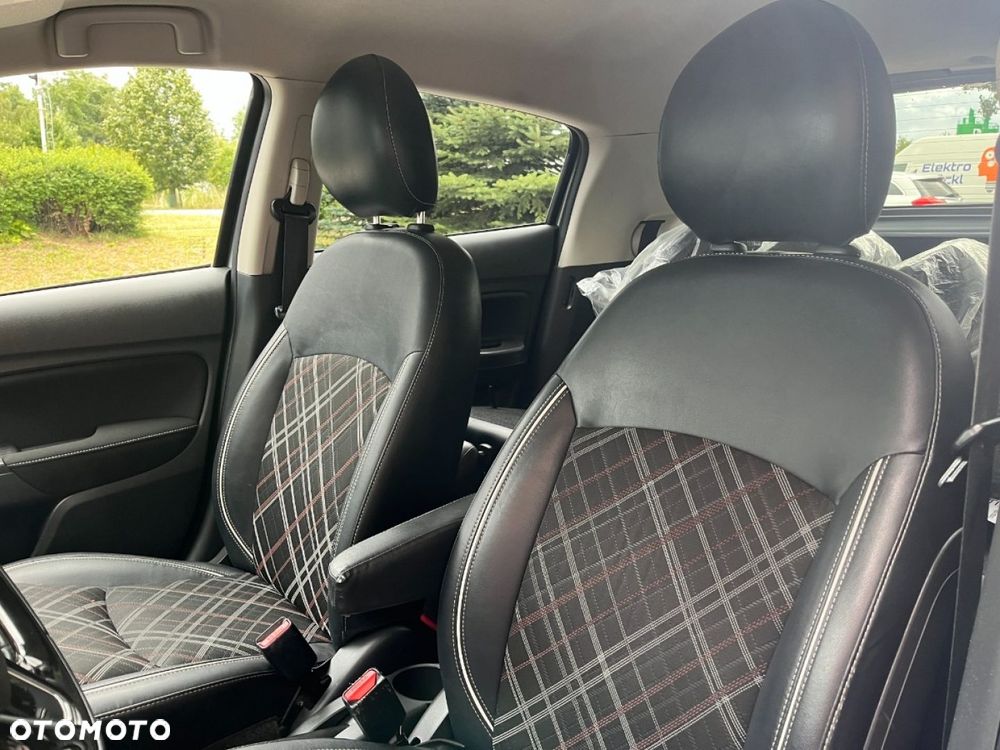 Mitsubishi Space Star 1.2 Intense CVT - 23
